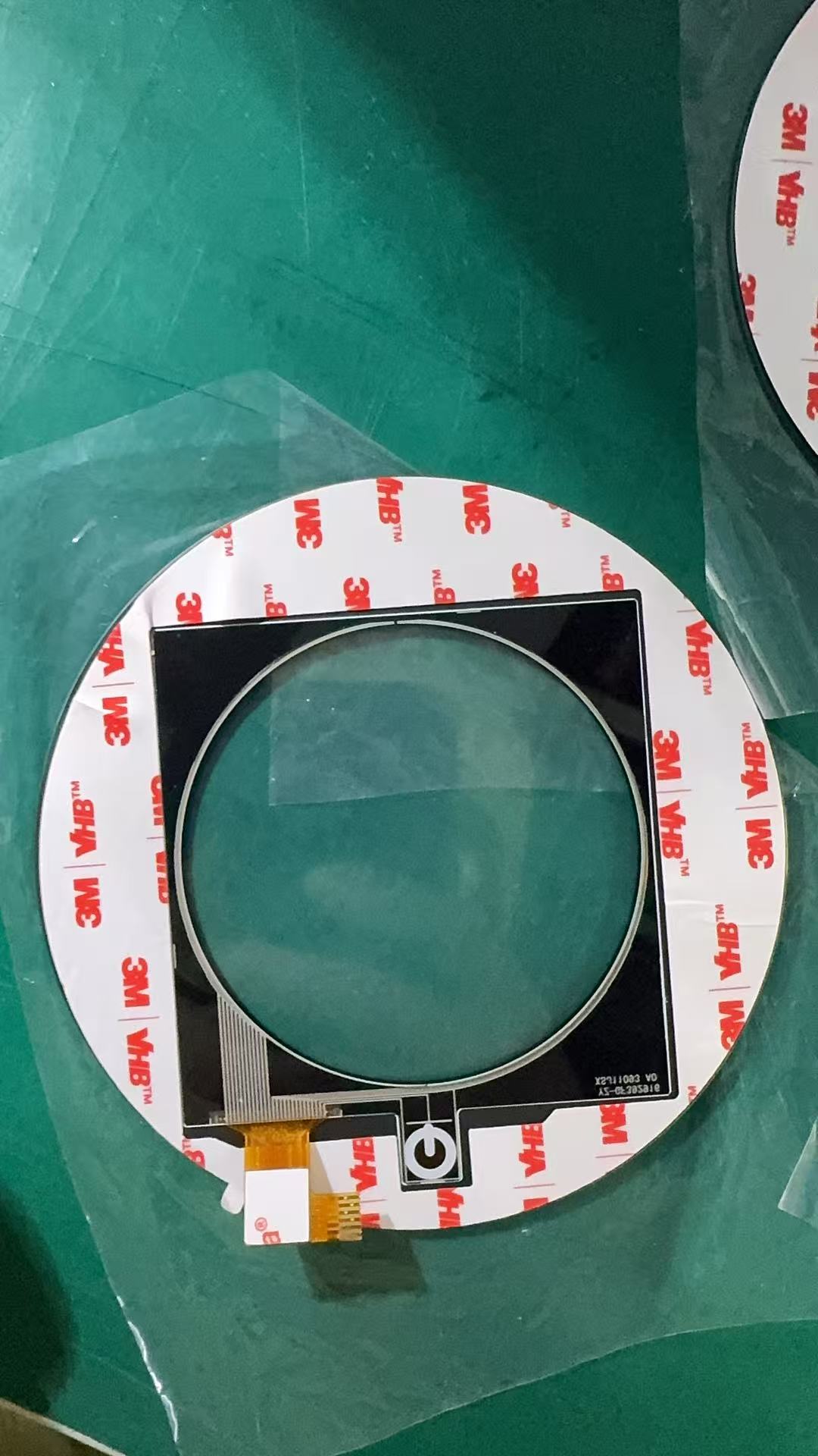 Vorteile der Verwendung von doppelseitigem VHB-Klebeband für Touchscreen-Abdeckungen